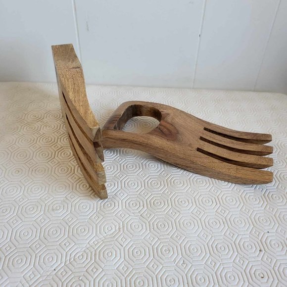 Vintage Wooden Salad Forks ~ Beautiful look for your family gatherings - Picture 3 of 4